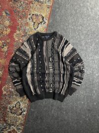 •Vintage cotton on 3D knitted