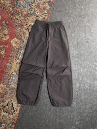 •AMY&CLO parachute pants