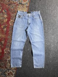 • AQH Bagy denim