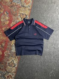 •Siazenger shirt