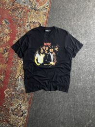 •AC/DC T-shirt