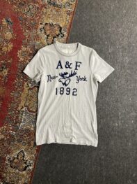 •Y2K Abercrombie&Fich T-shirt