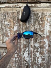 •OAKLEY (X-SQUARED)